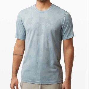 Lululemon Mens Metal Vent Breathe Short Sleeve - Medium